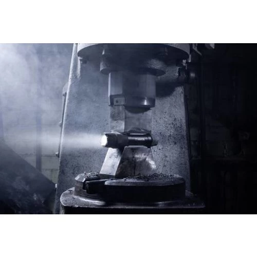 Lampe torche INDESTRUCTIBLE F30 PRO IP67 6 Lampe torche INDESTRUCTIBLE F30 PRO IP67 – Image 4