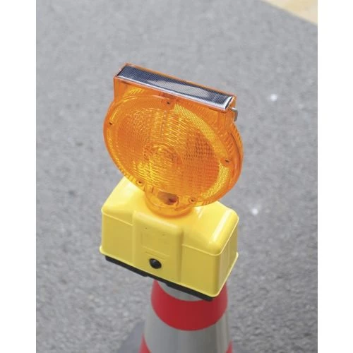 Lampe de chantier solaire Taliaplast clignotante automatique - 500204 4 Lampe de chantier solaire Taliaplast clignotante automatique - 500204 – Image 2