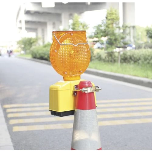 Lampe de chantier solaire Taliaplast clignotante automatique - 500204 5 Lampe de chantier solaire Taliaplast clignotante automatique - 500204 – Image 3